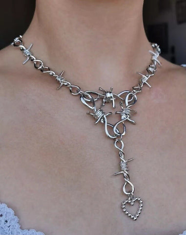 Image of Hollow Love Heart Thorns Necklace