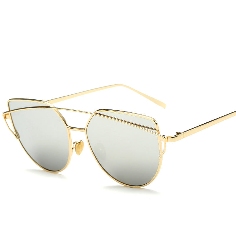 CAT'S EYE SUNGLASSES