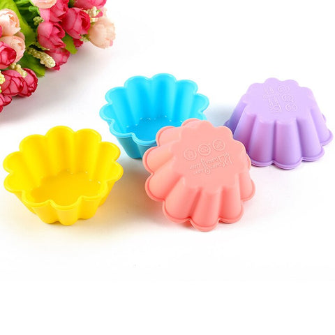Image of 12-Pack Flower Reusable Non-stick Silicone Baking Cups