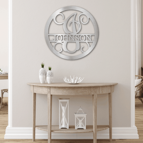 Image of Circle Vine Monogram