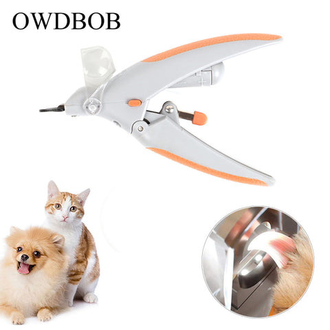 Image of Professional Illuminated Pet Nail Clipper