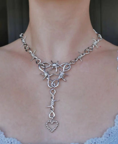 Image of Hollow Love Heart Thorns Necklace